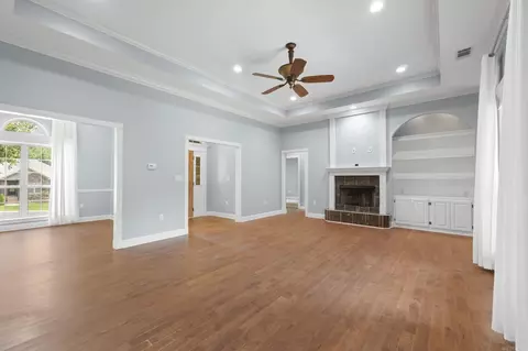 Living - 11 Cedar View Loop, Greenbrier, AR 72058 photo 3 of 6