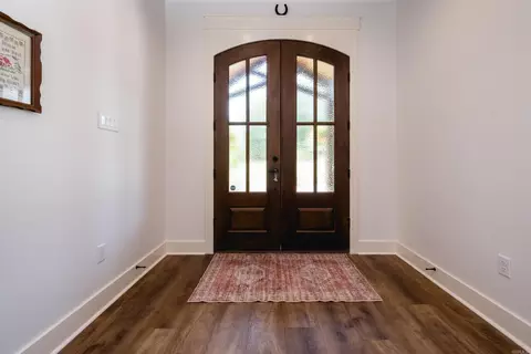 Entry Way - 4032 Eagle Valley Dr, Benton, AR 72019 photo 1 of 3