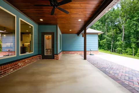 Exterior - 4032 Eagle Valley Dr, Benton, AR 72019 photo 10 of 17