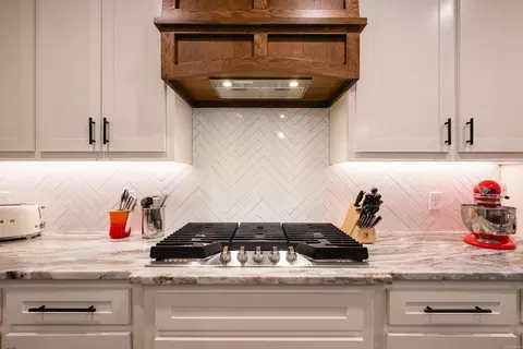 Kitchen - 4032 Eagle Valley Dr, Benton, AR 72019 photo 5 of 5