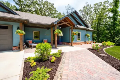 Exterior - 4032 Eagle Valley Dr, Benton, AR 72019 photo 4 of 17