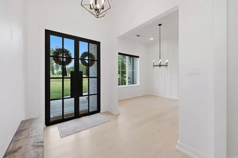 Entry Way - 2001 Sunstone Dr, Alexander, AR 72002 photo 1 of 4