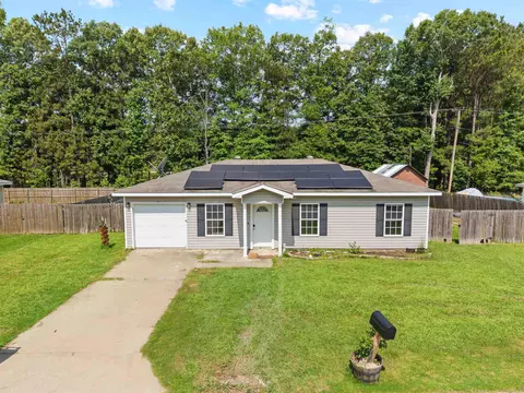 205 Glenn Oaks Dr, Benton, AR 72015