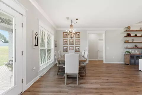 Dining - 33 Pear Cir, Greenbrier, AR 72058 photo 2 of 2