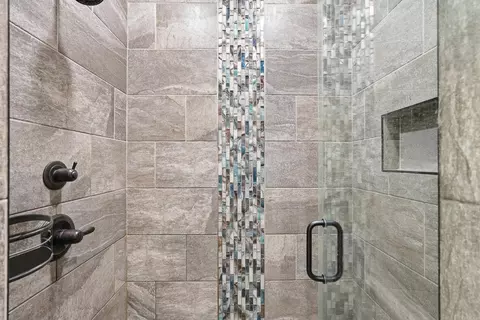 Bath - 33 Pear Cir, Greenbrier, AR 72058 photo 3 of 5