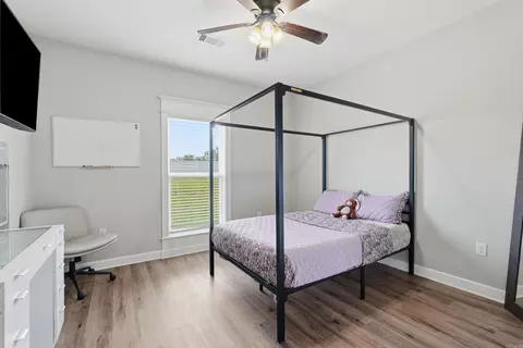 Bedroom - 33 Pear Cir, Greenbrier, AR 72058 photo 3 of 5