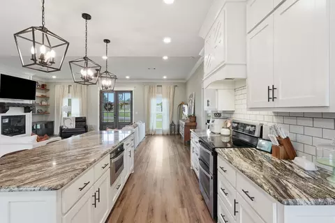 Entry Way - 33 Pear Cir, Greenbrier, AR 72058 photo 2 of 2