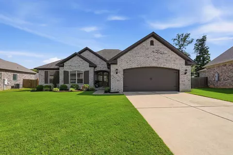 9431 Oak Forest Ln, Sherwood, AR 72120