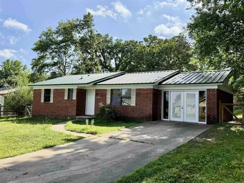 6 Wagoner, Clarksville, AR 72830