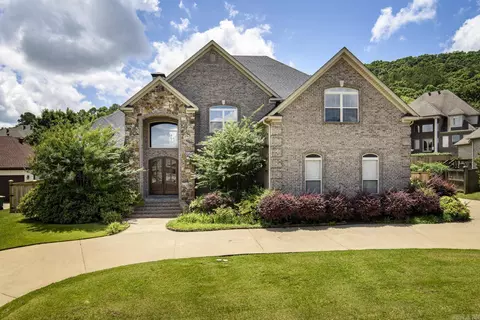 139 Courts Ln, Little Rock, AR 72223