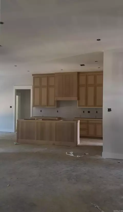 Kitchen - 31 Libra Ln, Ward, AR 72176 photo 1 of 4