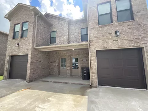 215 N 217 N Elm St, Jacksonville, AR 72076