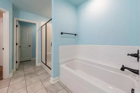 Bath - 74 Cimarron Cir, Cabot, AR 72023 photo 2 of 5