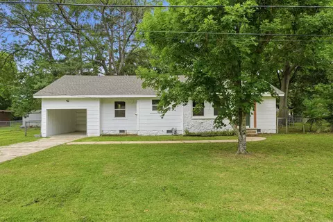 305 SW 3rd St, Kensett, AR 72082
