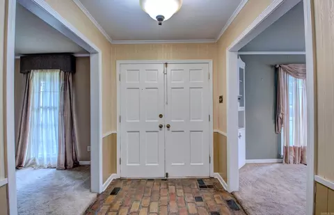 Entry Way - 2425 W 42nd Ave, Pine Bluff, AR 71603 photo 1 of 4