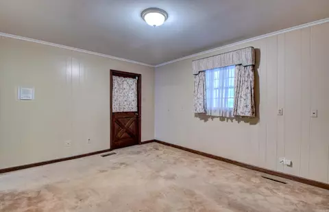 Bedroom - 2425 W 42nd Ave, Pine Bluff, AR 71603 photo 4 of 10