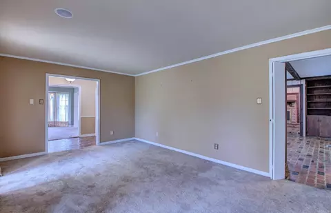 Living - 2425 W 42nd Ave, Pine Bluff, AR 71603 photo 1 of 4
