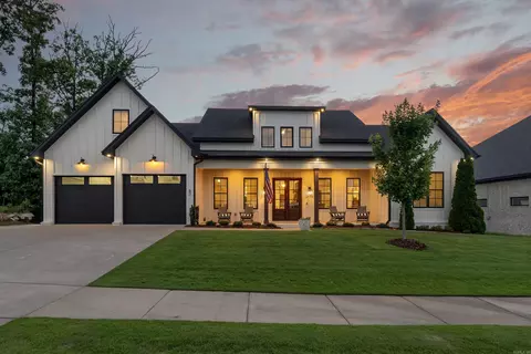83 Falstone Dr, Little Rock, AR 72223