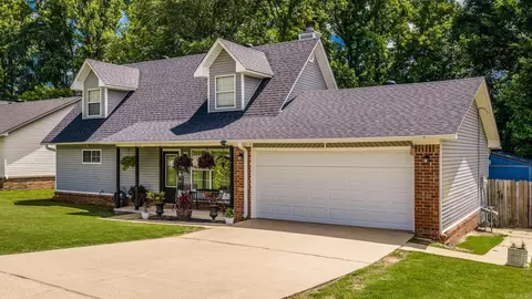 1044 Highland Blvd, Cabot, AR 72023