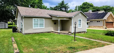 1501 Port Arthur Ave, Mena, AR 71953