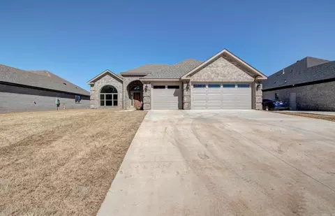 606 Corondelet Ln, Maumelle, AR 72113