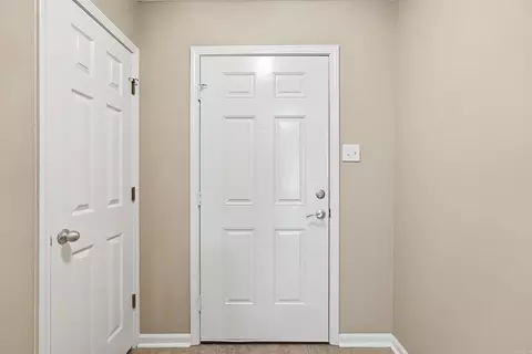 Entry Way - 5160 Limestone Ln, Conway, AR 72034 photo 2 of 3