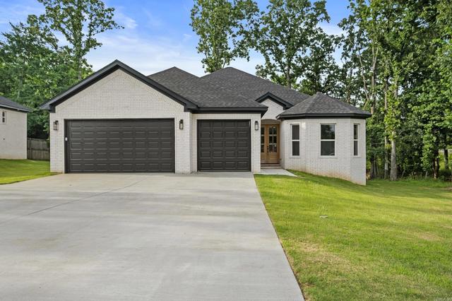 517 Forest Oak Cv, Jacksonville, AR 72076