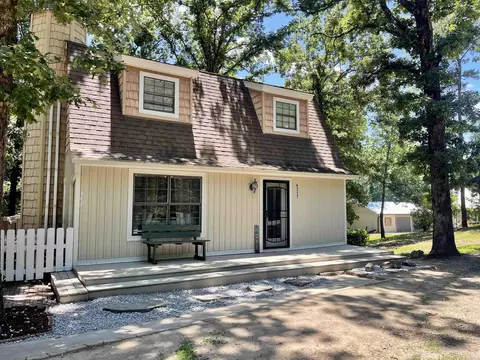 4317 Southland Ln, Benton, AR 72019