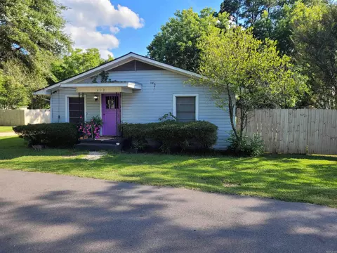 202 Matthews St, Norphlet, AR 71759