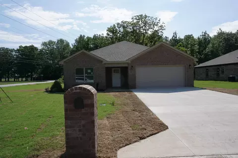 5400 Lotus St, Jonesboro, AR 72404