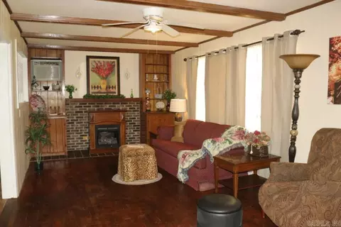 Living - 605 Mitchell Ave, Mountain View, AR 72560 photo 1 of 3