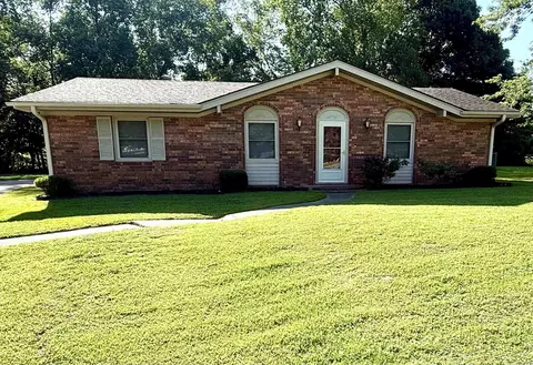 2016 Broadmoor Rd, Jonesboro, AR 72401