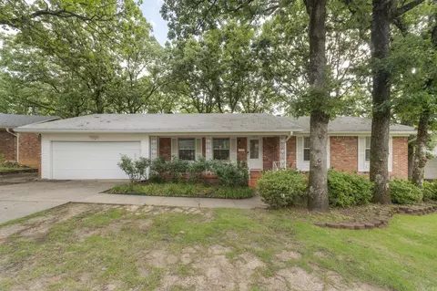 2213 Crestwood Rd, North Little Rock, AR 72116