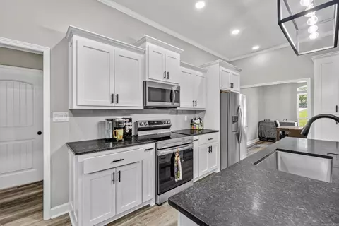 Kitchen - 174 Mountain Ranch Blvd, Austin, AR 72007 photo 1 of 3