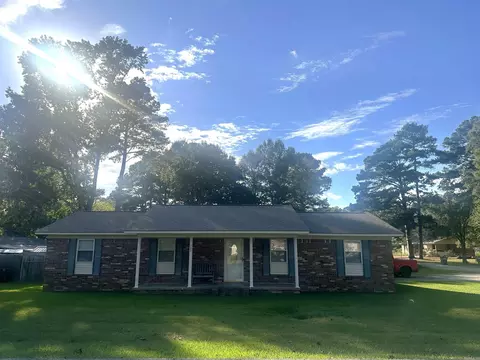 303 N Lemon St, Beebe, AR 72012