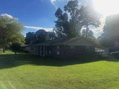 Exterior - 303 N Lemon St, Beebe, AR 72012 photo 3 of 4