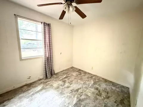 Bedroom - 306 Eagle Cir, Mountain View, AR 72560 photo 3 of 3