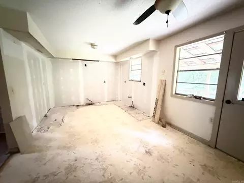Kitchen - 306 Eagle Cir, Mountain View, AR 72560 photo 1 of 1