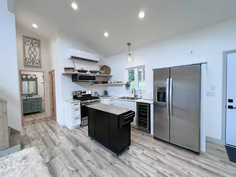 Kitchen - 89 Cool Water Retreat, Mountain View, AR 72560 photo 2 of 2