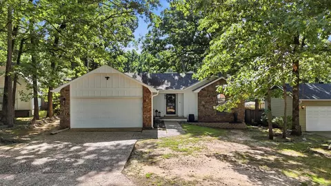 404 Shadow Ridge Dr, Little Rock, AR 72211