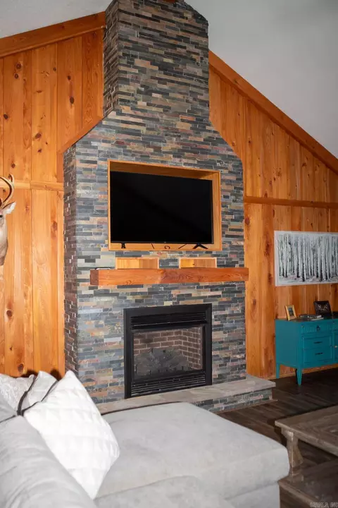 Living - 450 Sandy Trl, Biggers, AR 72413 photo 1 of 3
