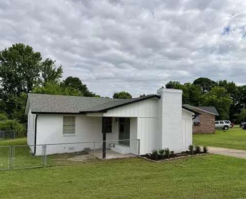 19 Thompson Dr, Clarksville, AR 72830