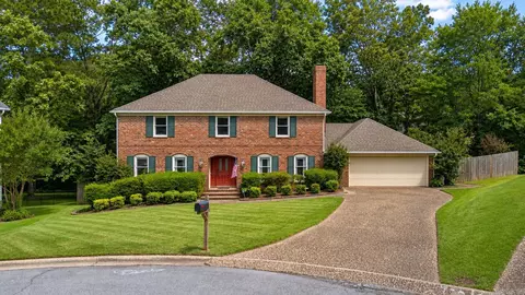 5 Pebble Beach Ct, Little Rock, AR 72212