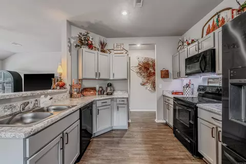Kitchen - 21 Sun Drenched Trl, Conway, AR 72032 photo 1 of 3