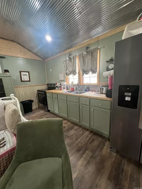 Kitchen - 1070 Brewer Rd, Edgemont, AR 72044 photo 1 of 1