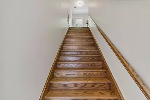 Entry Way - 259 Riverview Rd, Searcy, AR 72143 photo 6 of 6