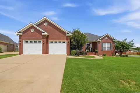 55 Linda Cir, Greenbrier, AR 72058