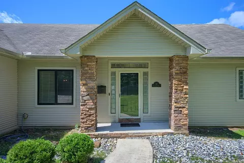 30 Overlook Dr, Little Rock, AR 72207