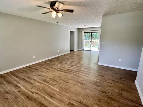 Living - 44 Sara Cir, Ash Flat, AR 72513 photo 1 of 4