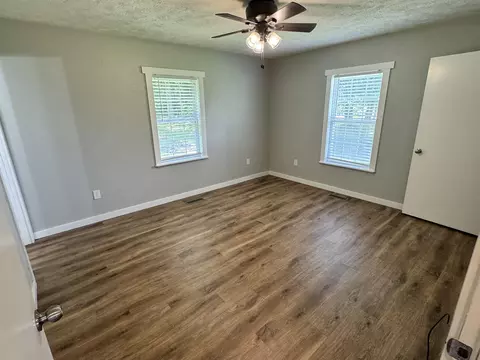 Bedroom - 44 Sara Cir, Ash Flat, AR 72513 photo 3 of 4